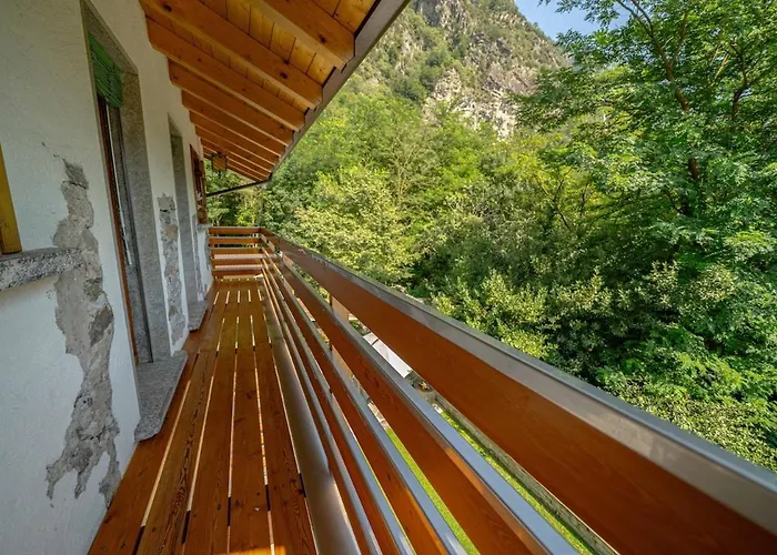 Cozy Stone Surrounded By Nature Samolaco Apartment